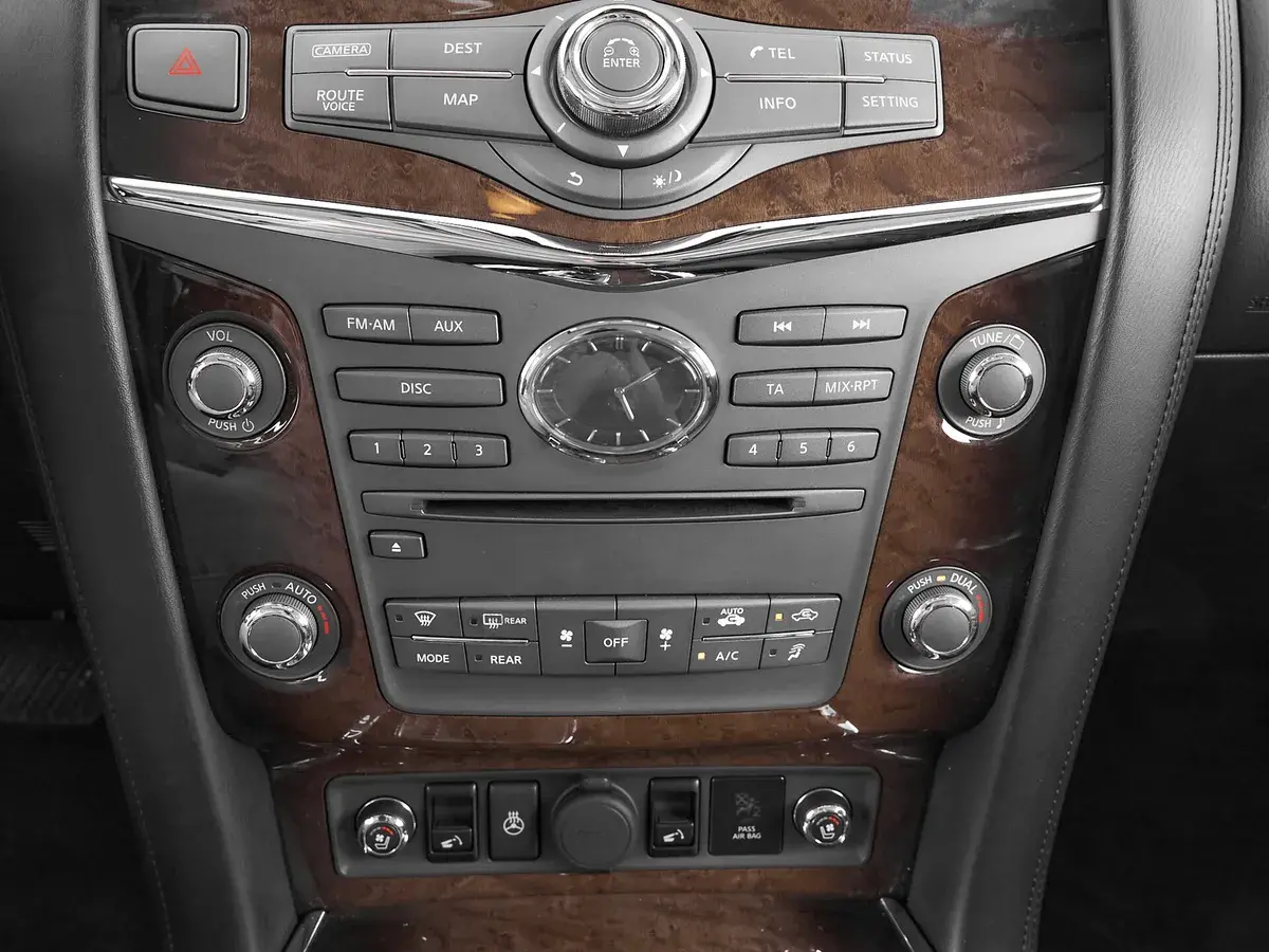 Infiniti QX56