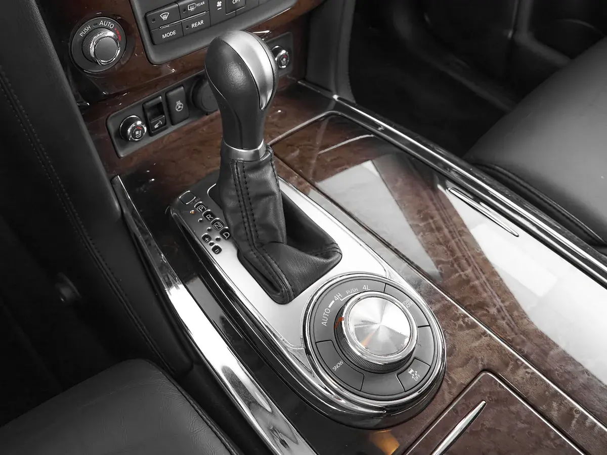 Infiniti QX56