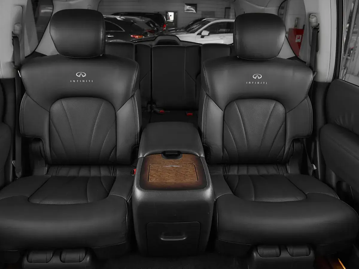 Infiniti QX56