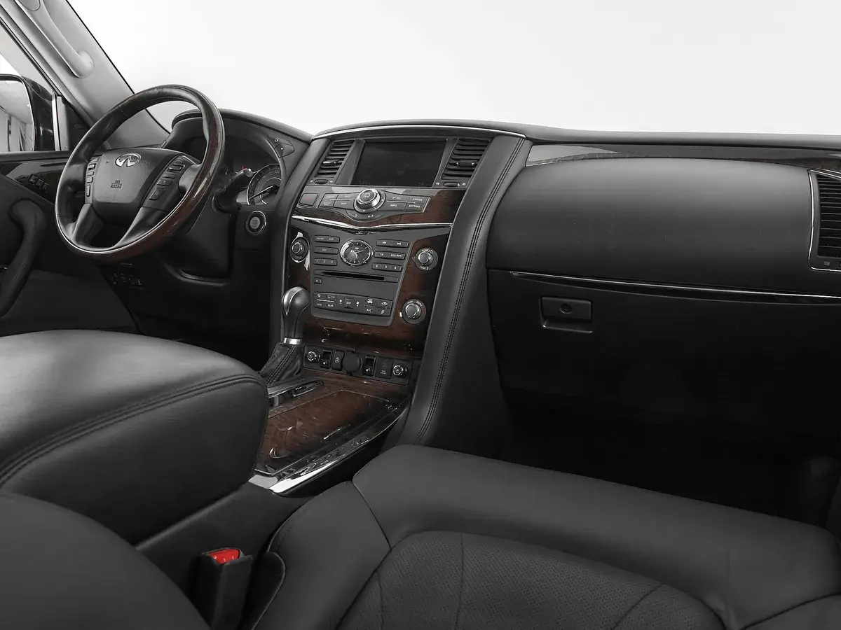 Infiniti QX56