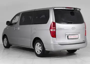 Hyundai Grand Starex Вид 4