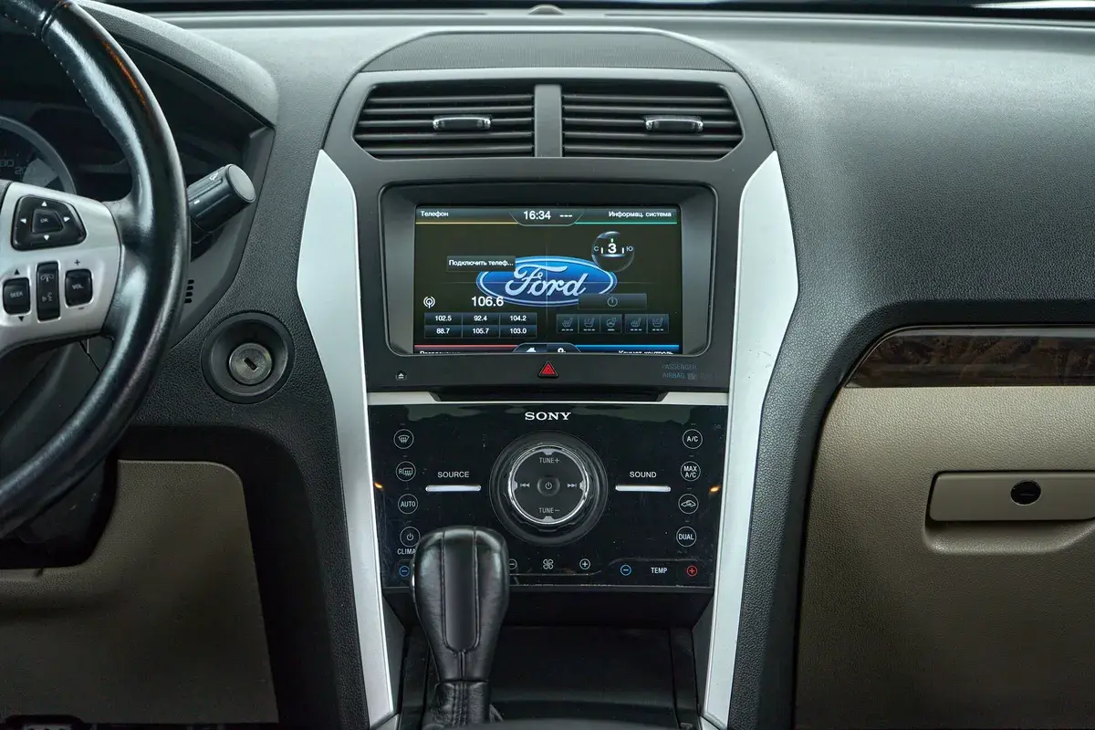 Ford Explorer