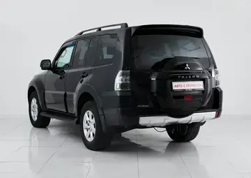 Mitsubishi Pajero Вид 4