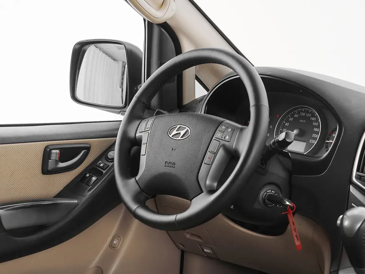 Hyundai H-1