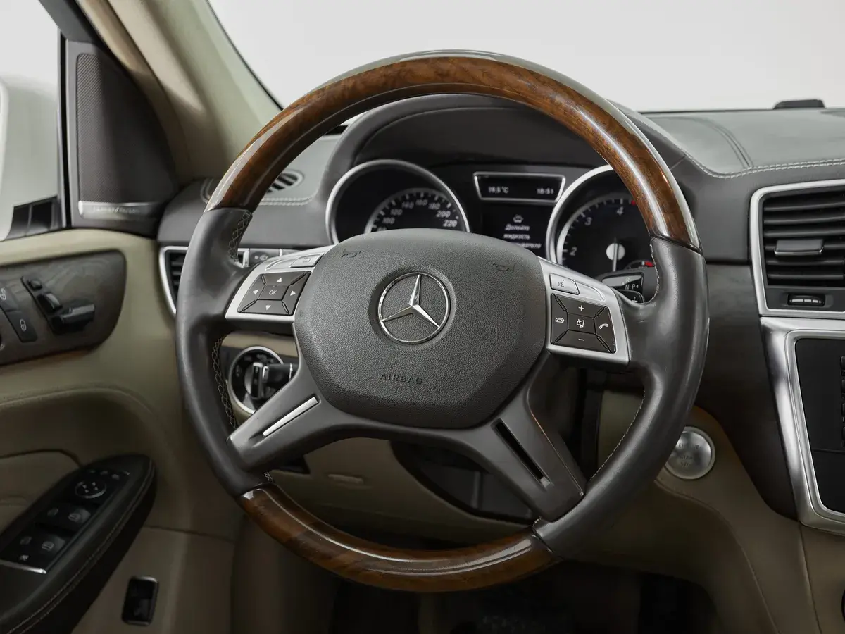 Mercedes benz M-Класс
