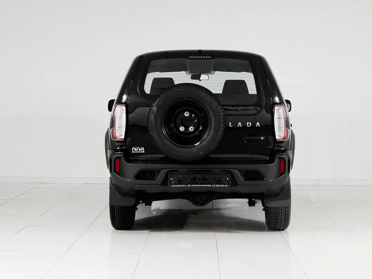 Lada Niva Travel