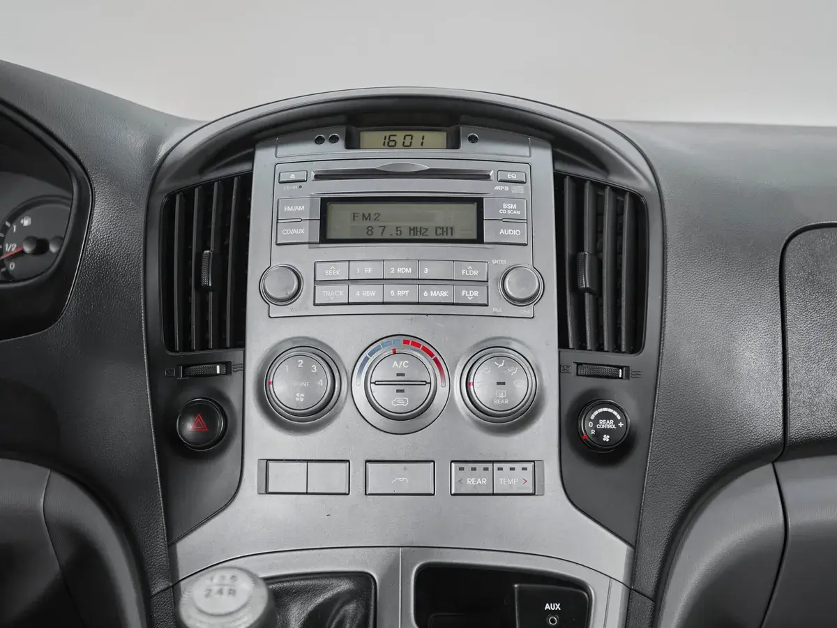Hyundai H-1