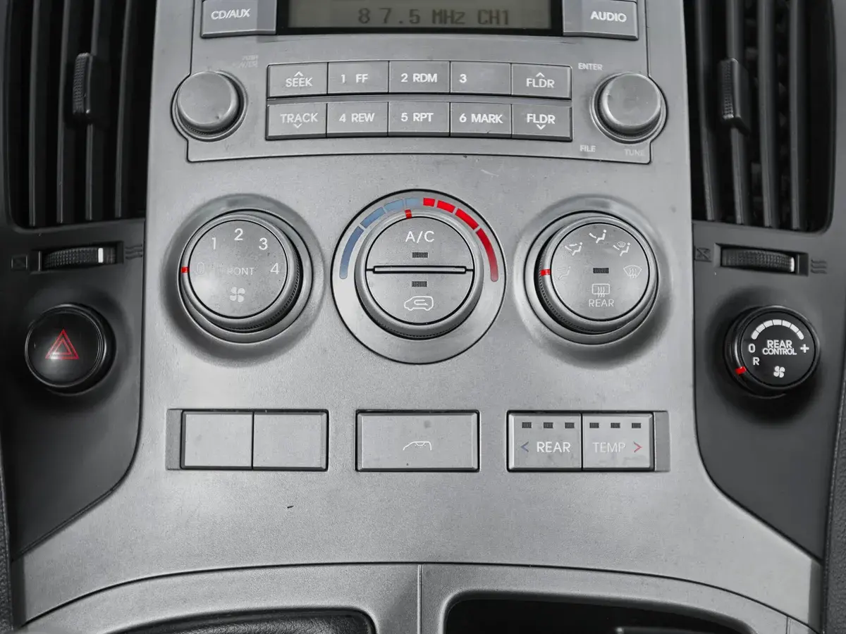 Hyundai H-1
