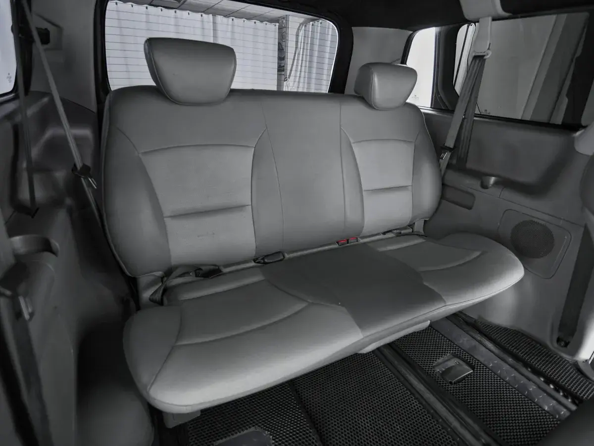 Hyundai H-1