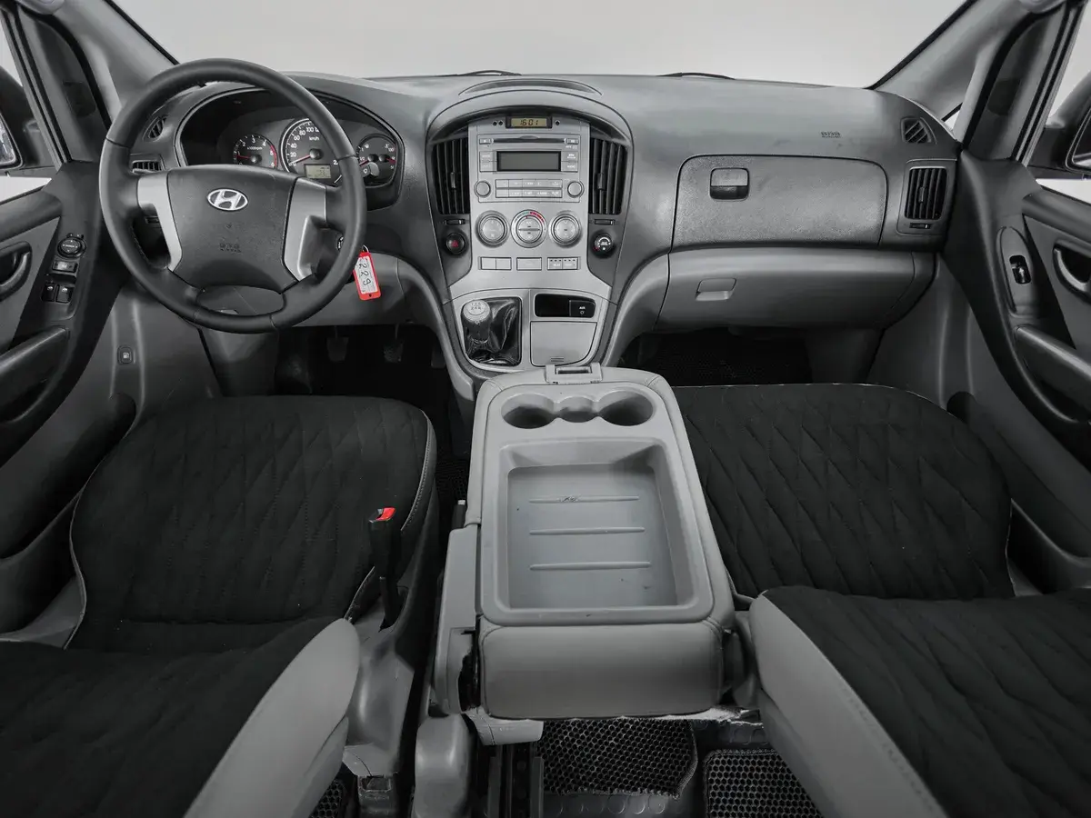 Hyundai H-1