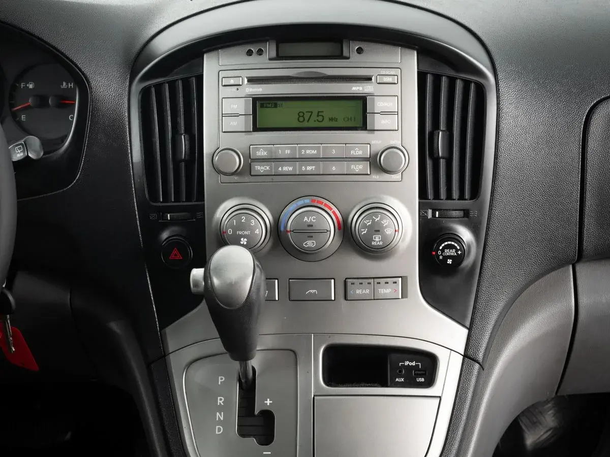 Hyundai Grand Starex