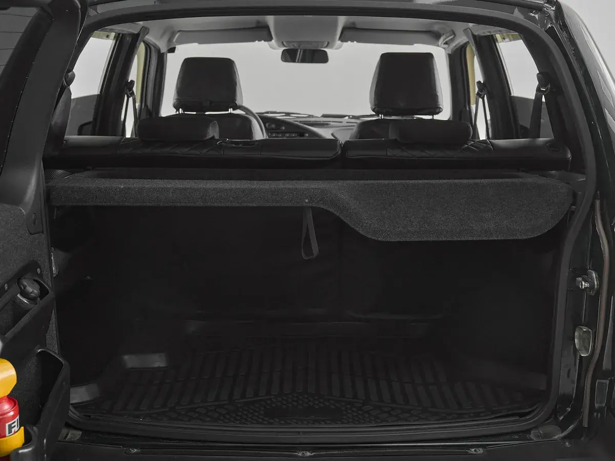 Lada Niva Travel