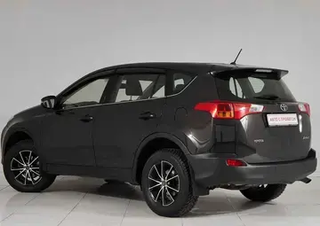 Toyota RAV4 Вид 4