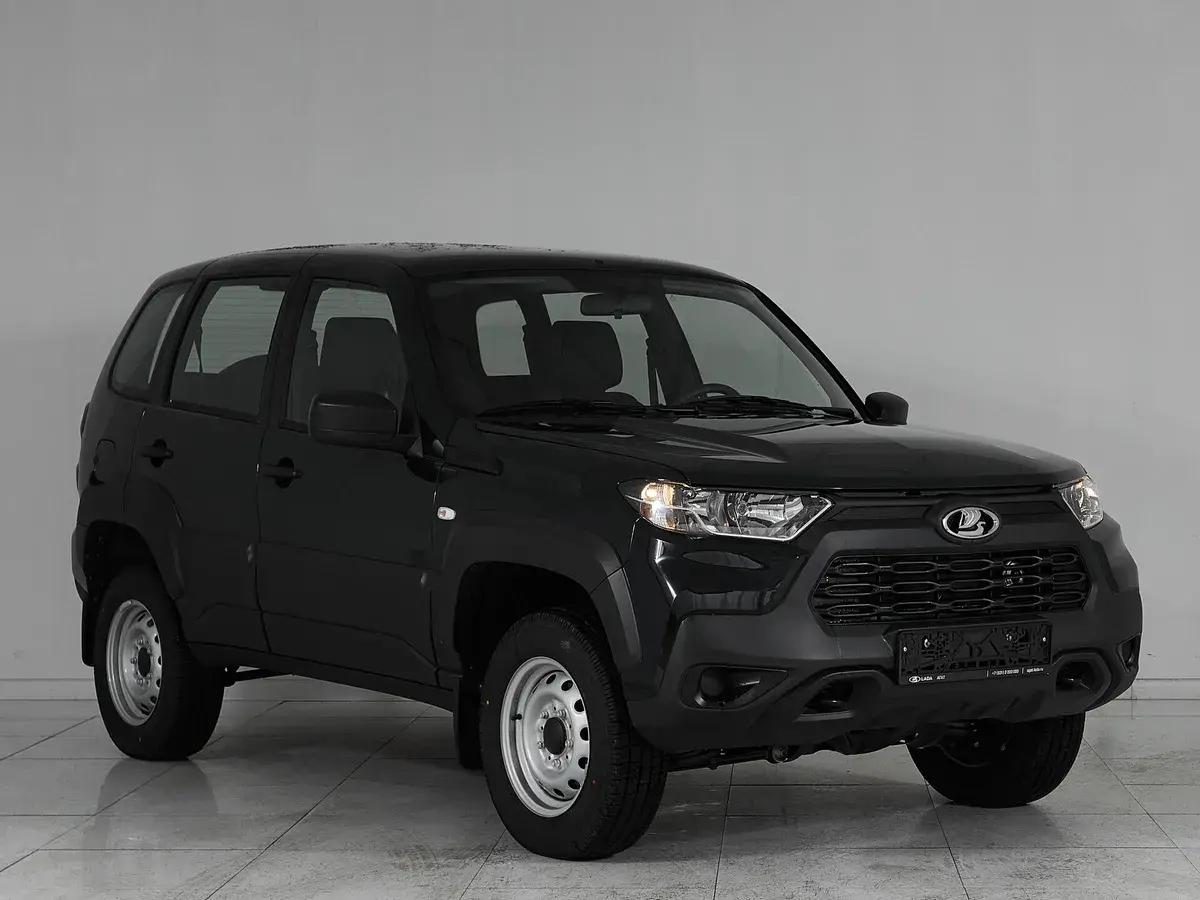 Lada Niva Travel