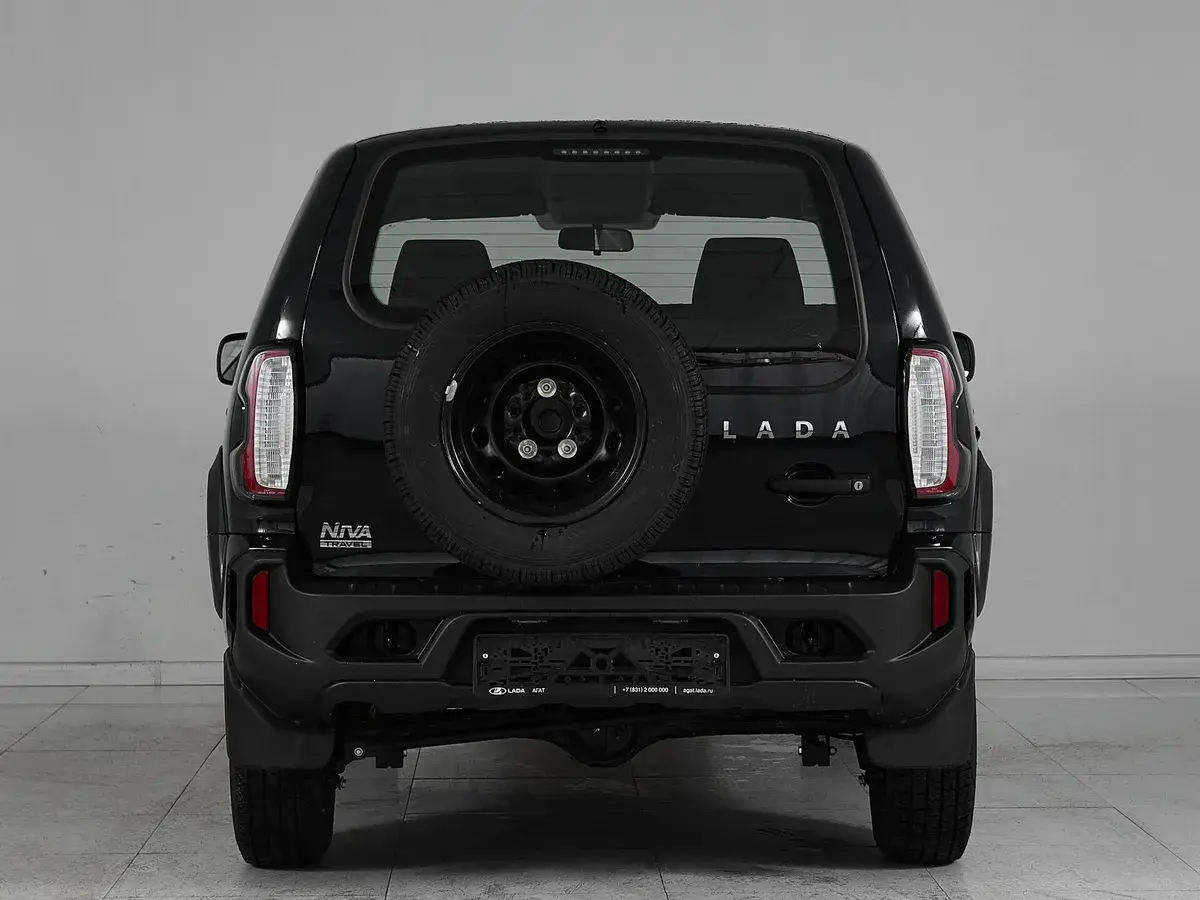 Lada Niva Travel