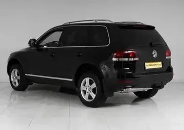 Volkswagen Touareg Вид 4