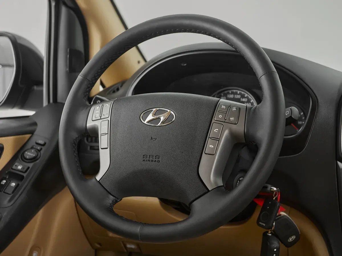 Hyundai H-1