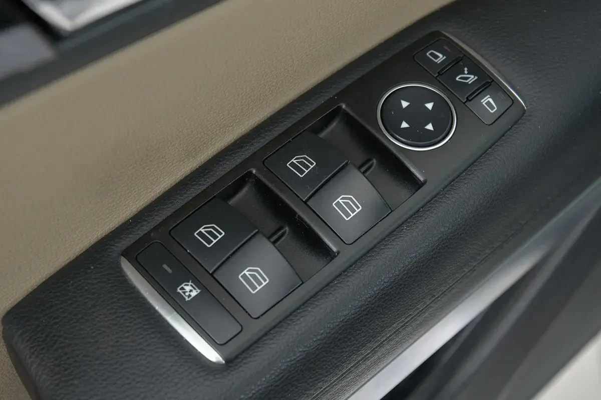 Mercedes benz E-Класс