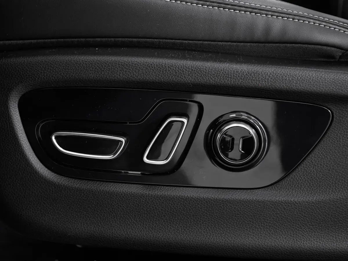 GAC GS8
