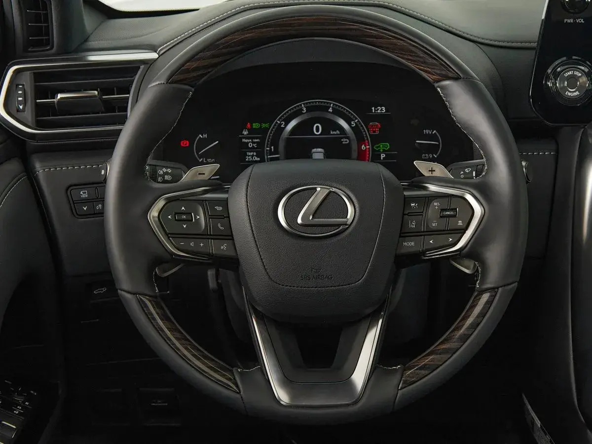 Lexus LX
