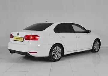 Volkswagen Jetta Вид 4