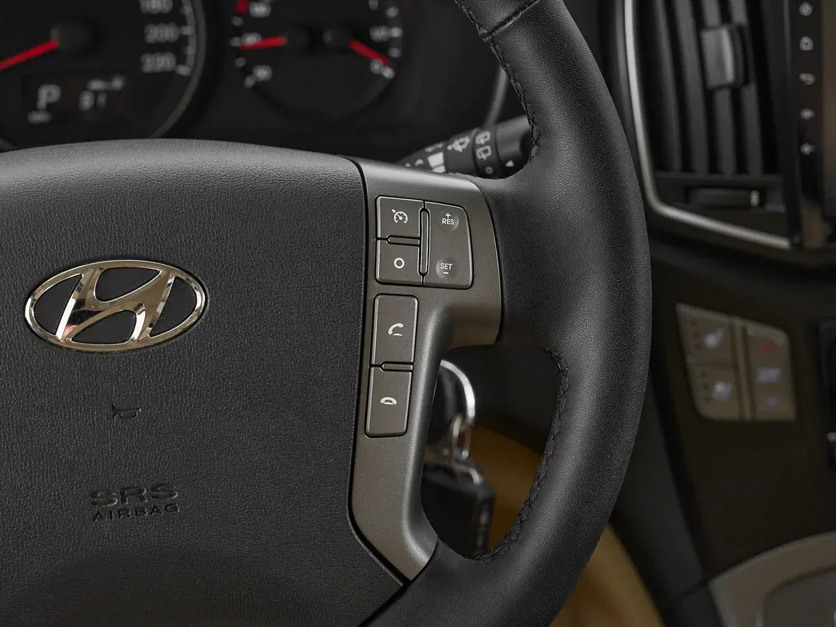 Hyundai H-1