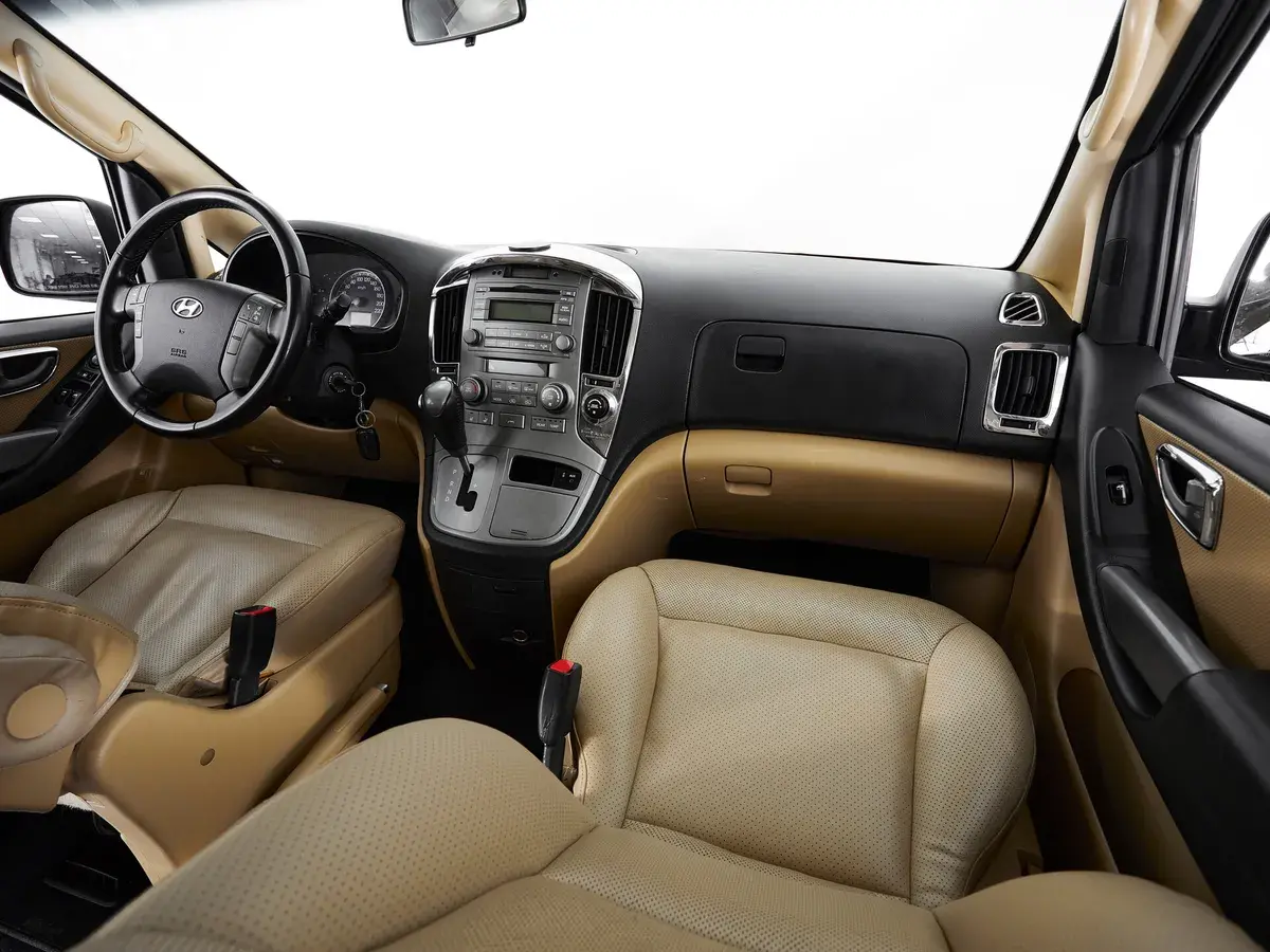 Hyundai Grand Starex