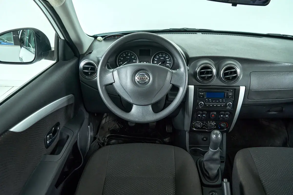 Nissan Almera