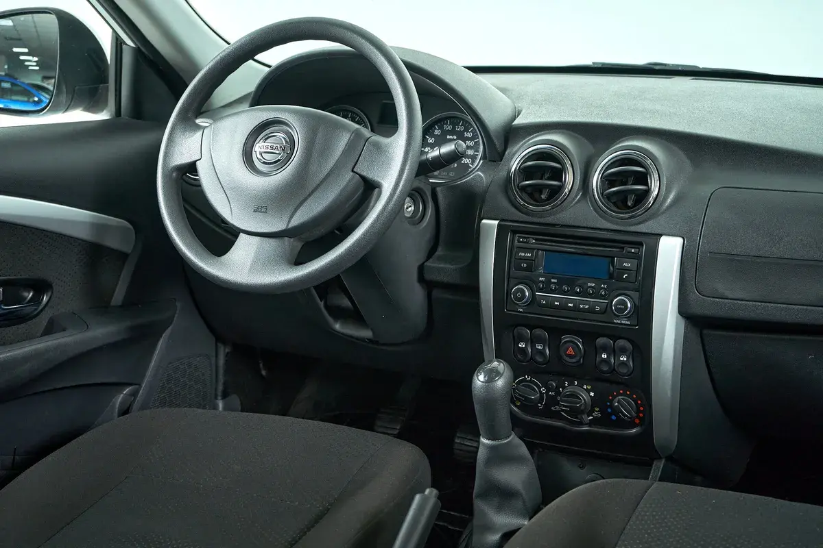 Nissan Almera