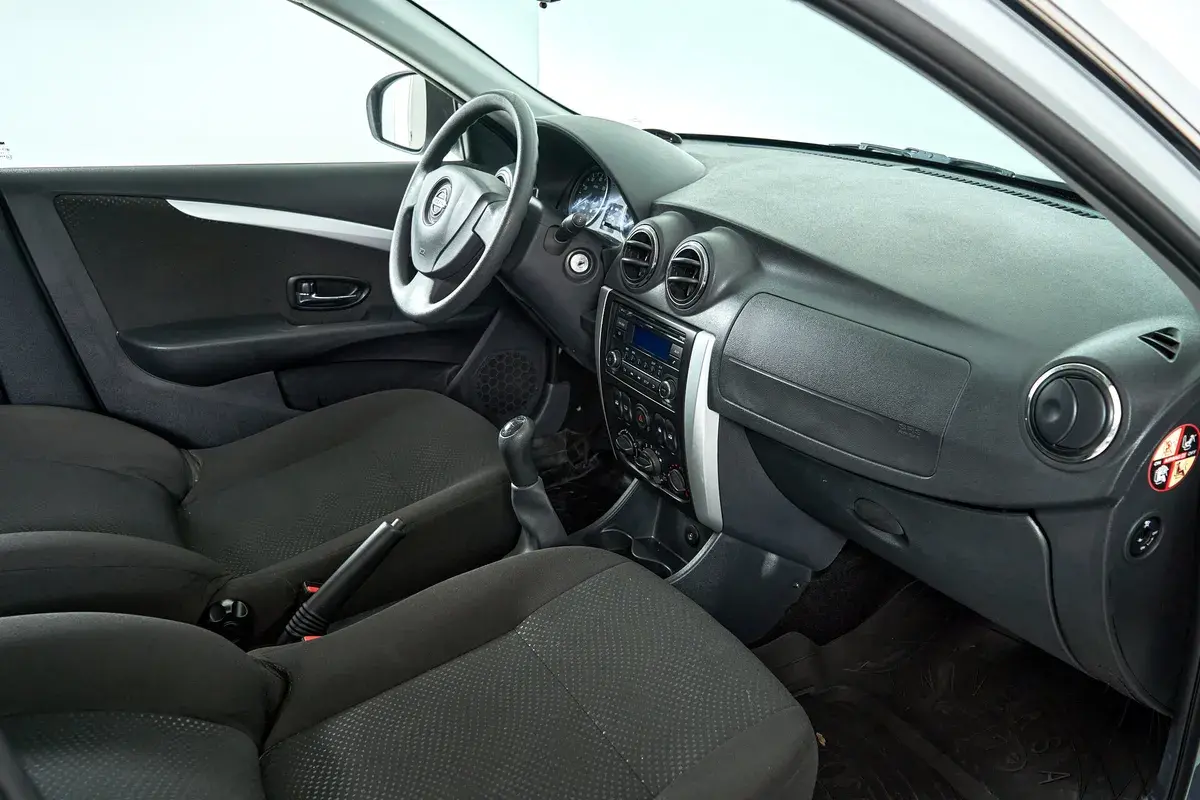 Nissan Almera