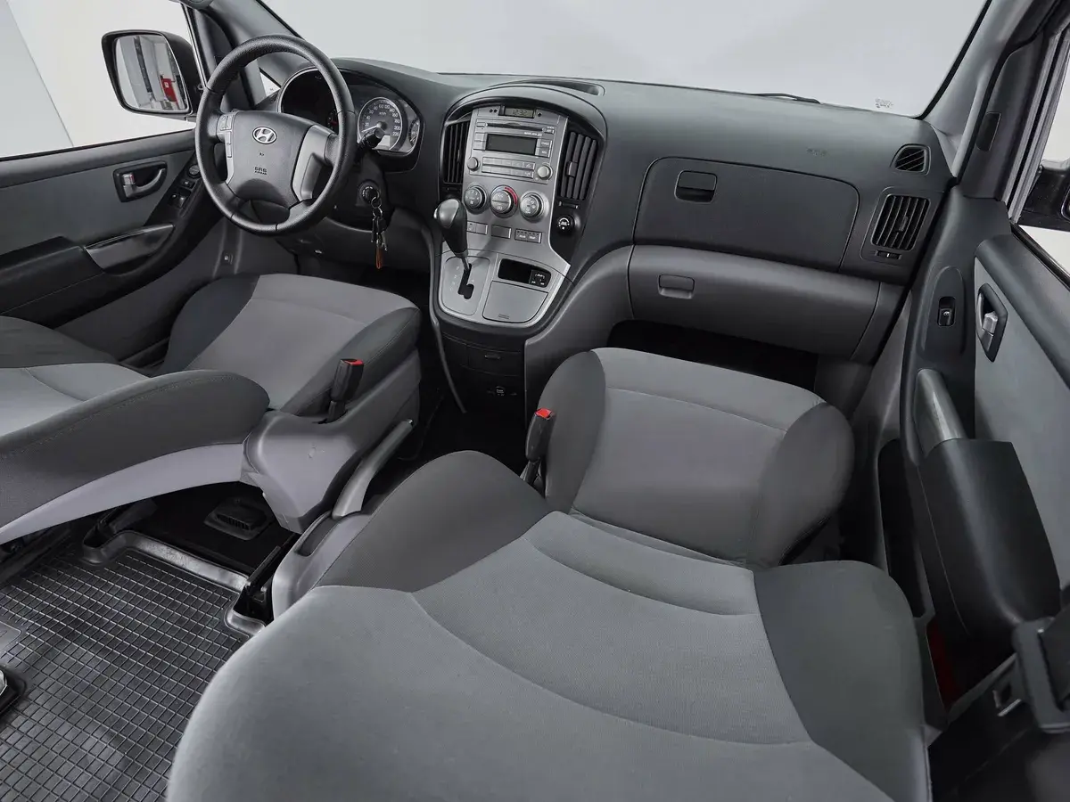 Hyundai H-1