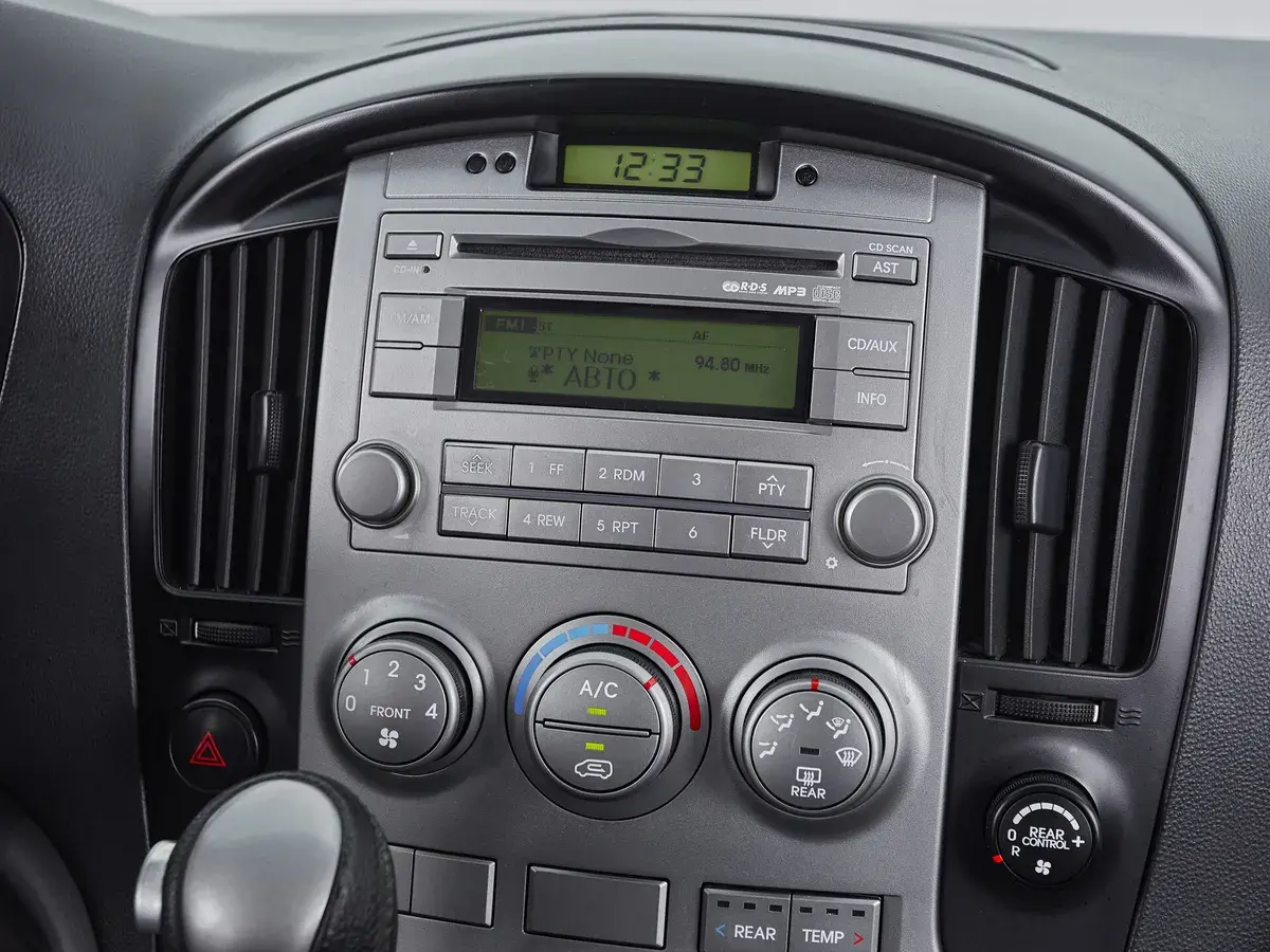 Hyundai H-1