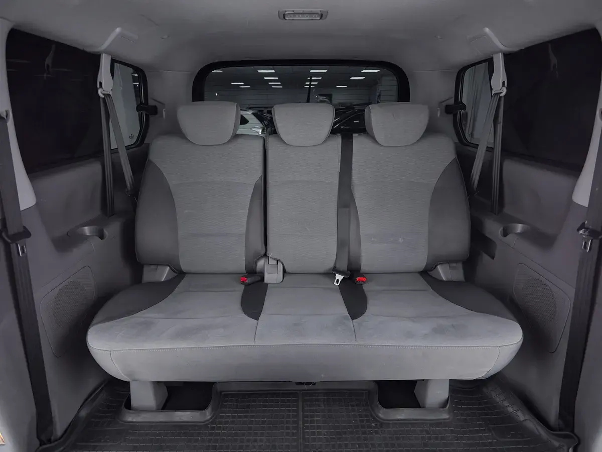 Hyundai H-1