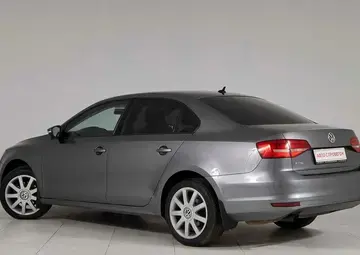 Volkswagen Jetta Вид 4