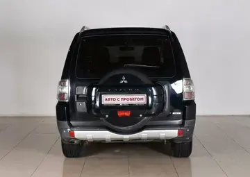 Mitsubishi Pajero Вид 4