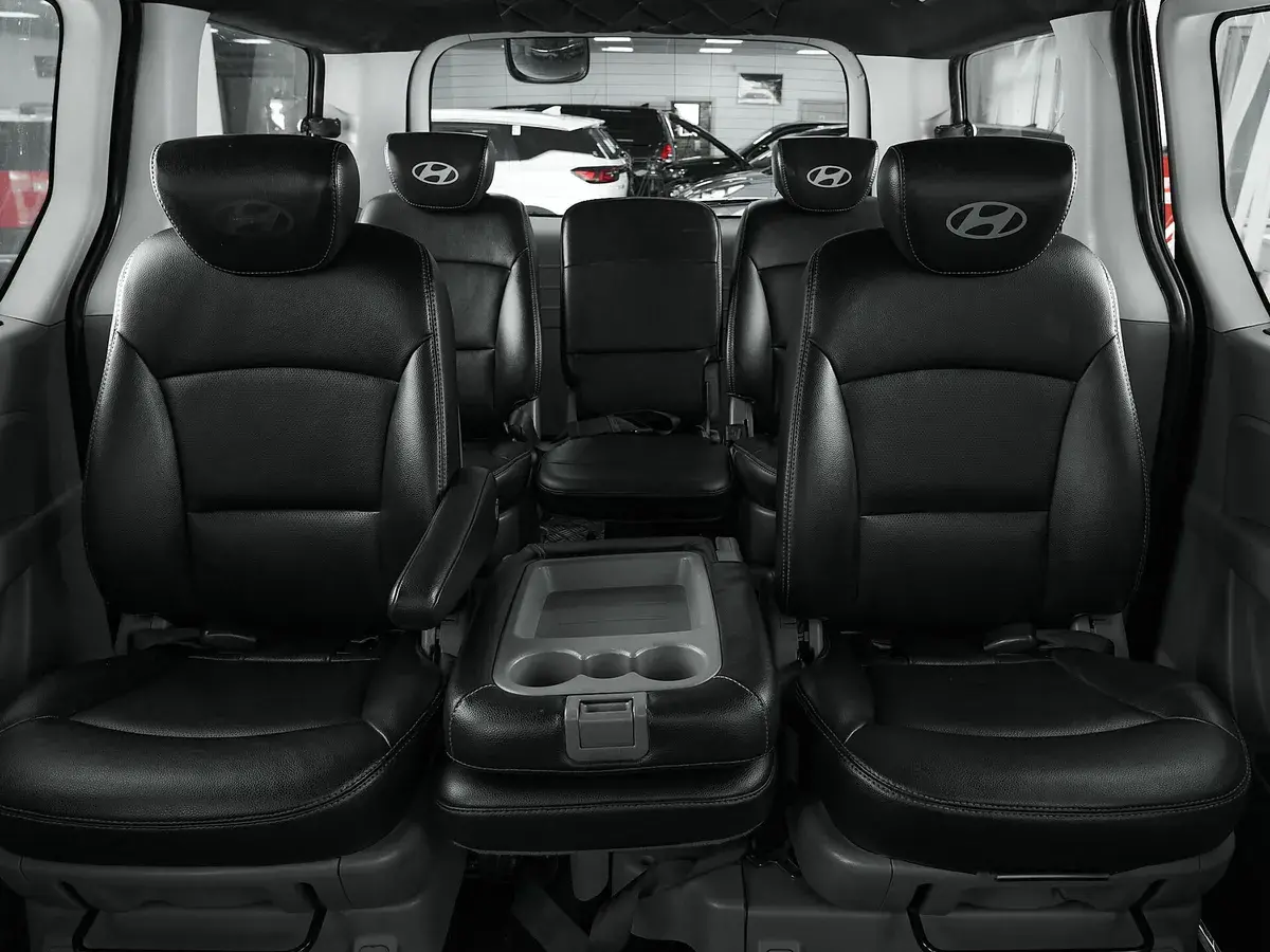 Hyundai Grand Starex