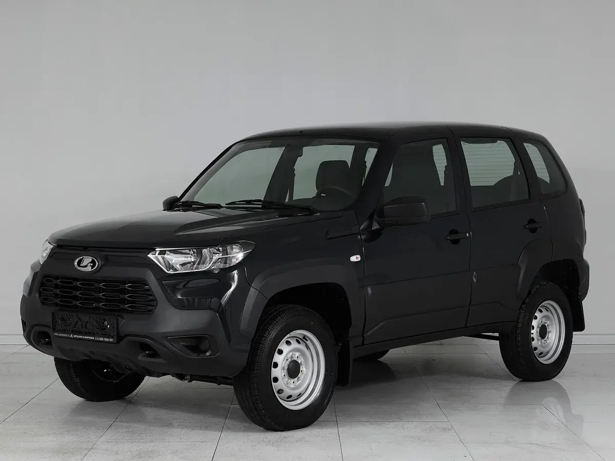 Lada Niva Travel