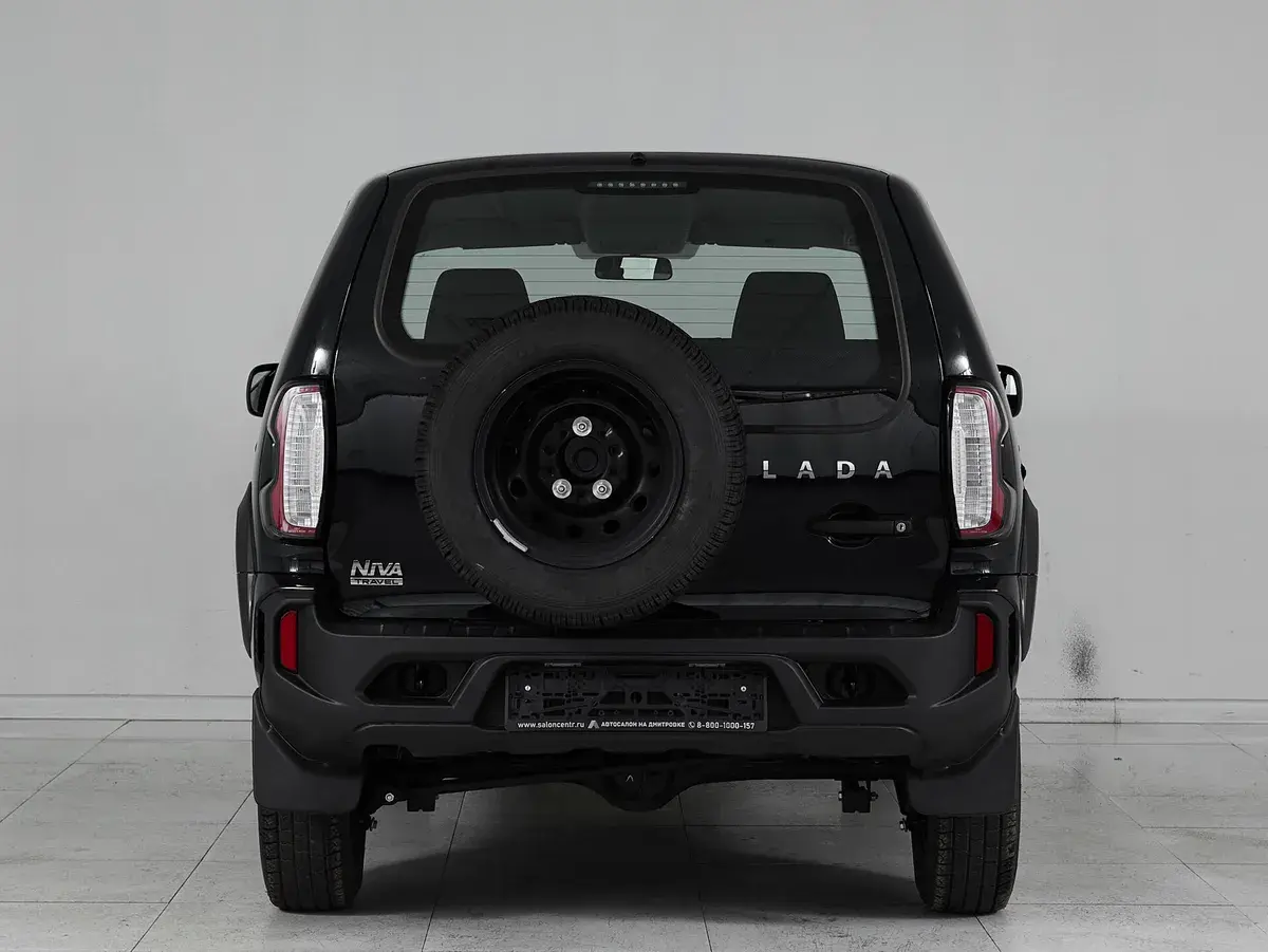 Lada Niva Travel