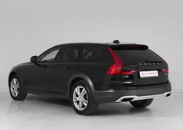 Volvo V90 Cross Country Вид 4