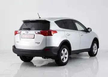 Toyota RAV4 Вид 5