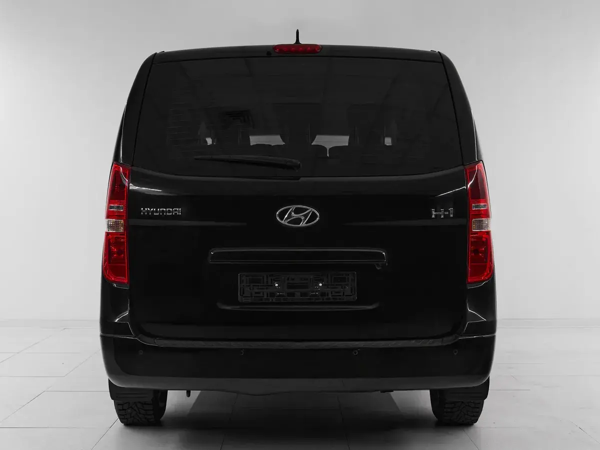 Hyundai H-1