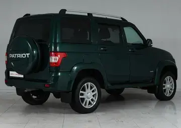 UAZ Патриот Вид 5