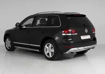 Volkswagen Touareg Вид 4