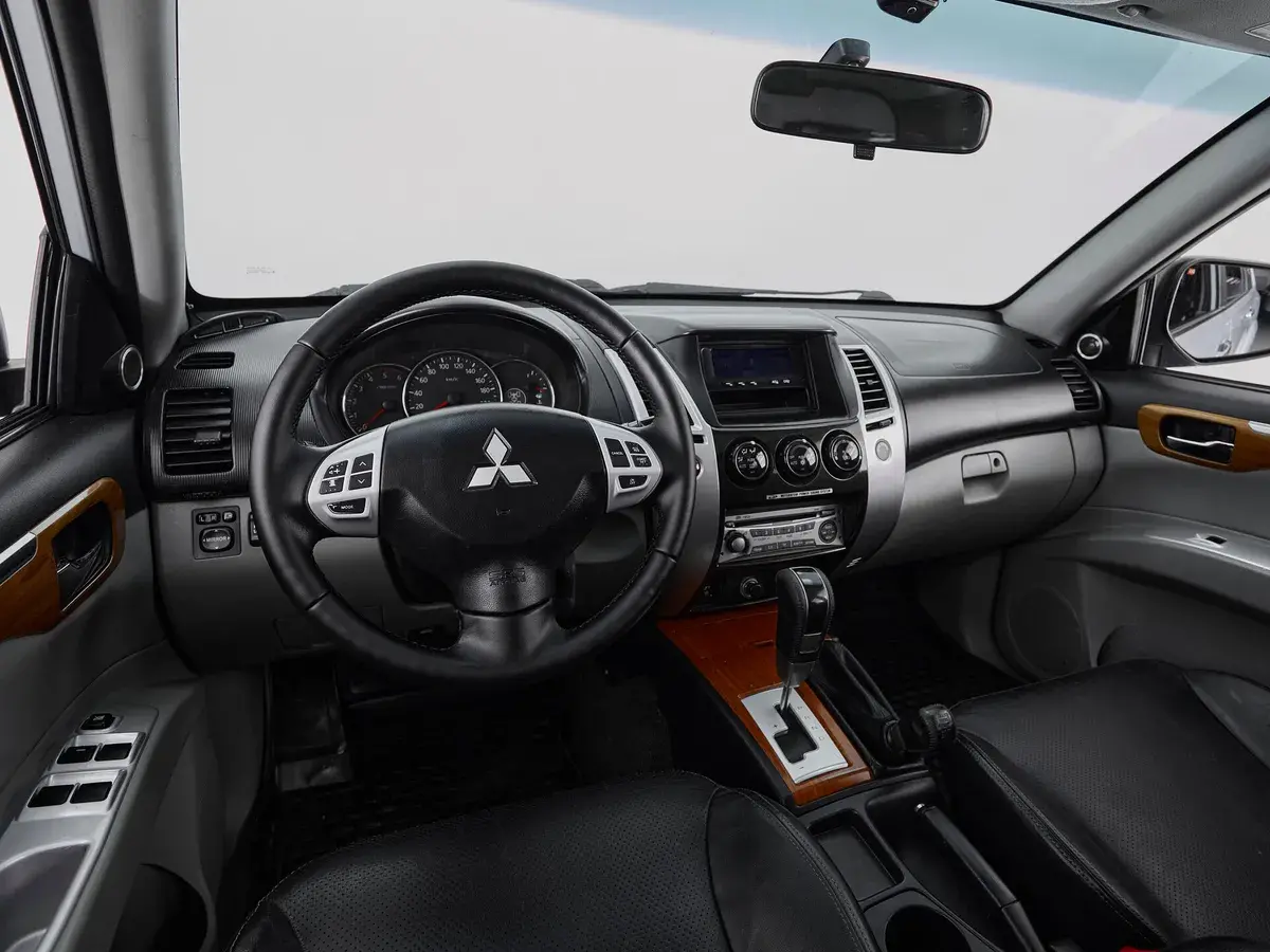Mitsubishi Pajero Sport