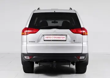 Mitsubishi Pajero Sport Вид 5