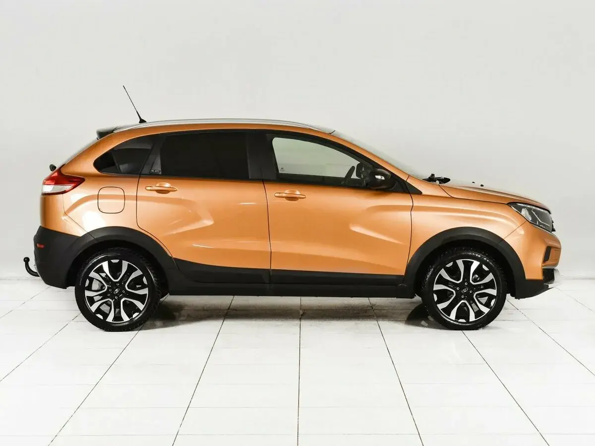 Lada XRAY