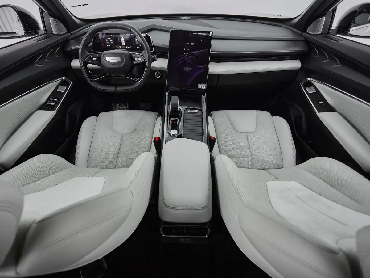 Geely Atlas