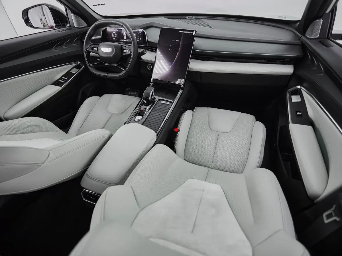 Geely Atlas