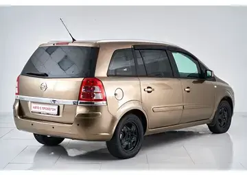 Opel Zafira Вид 5