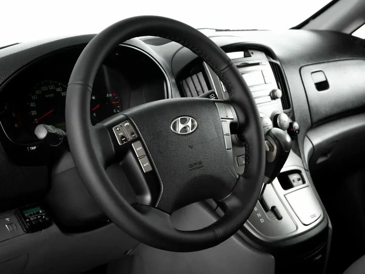 Hyundai Grand Starex